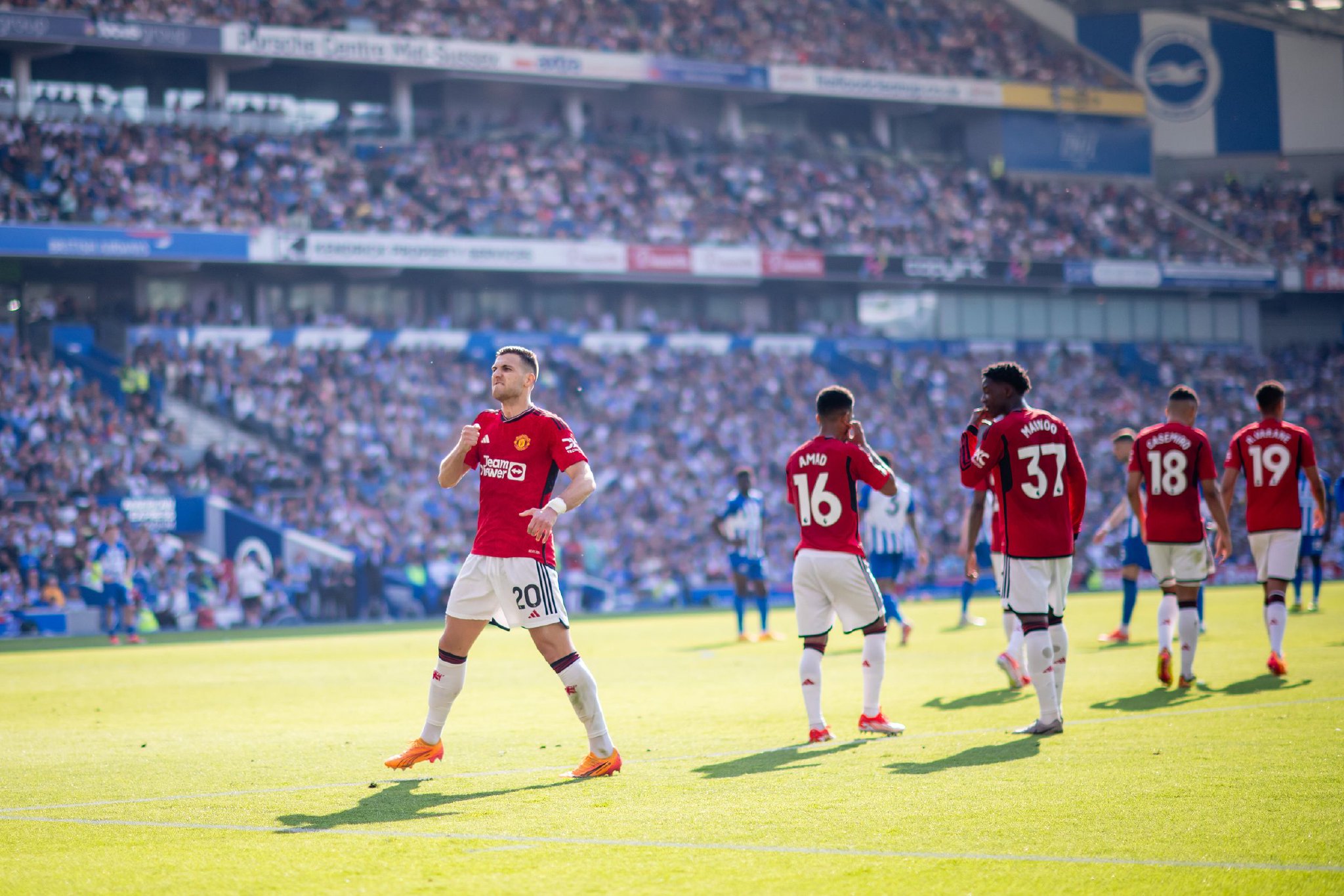 球隊還在英 球隊還在英